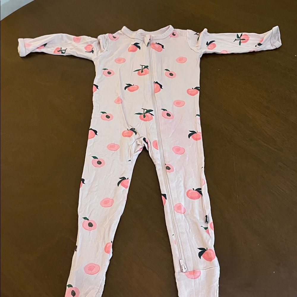 Kyte BABY Pink Footed Sleeper with Peach Design